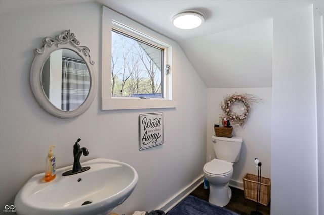 5012 W 8th Street Road, Anderson, IN 46011