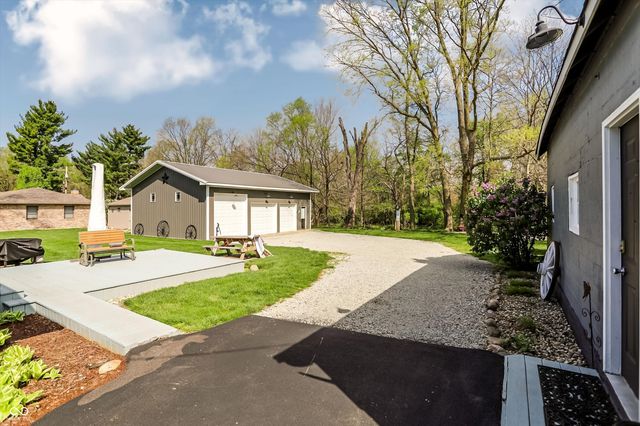5012 W 8th Street Road, Anderson, IN 46011
