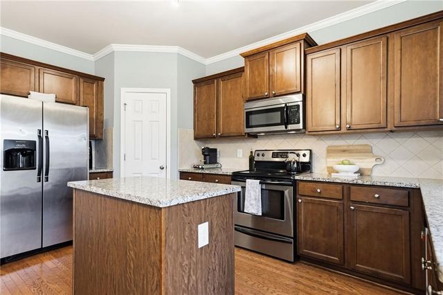 1649 Liberty Parkway NW, Atlanta, GA 30318