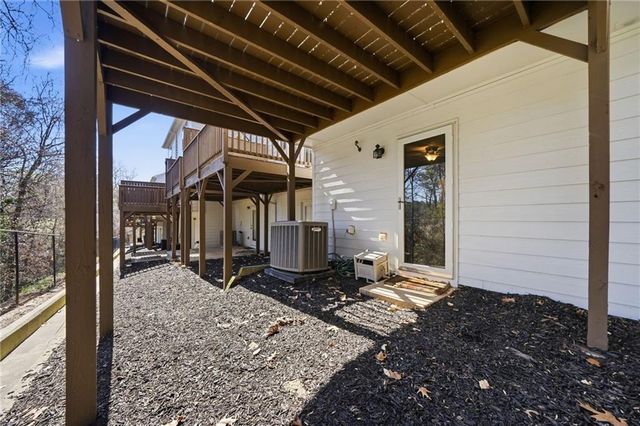 1649 Liberty Parkway NW, Atlanta, GA 30318