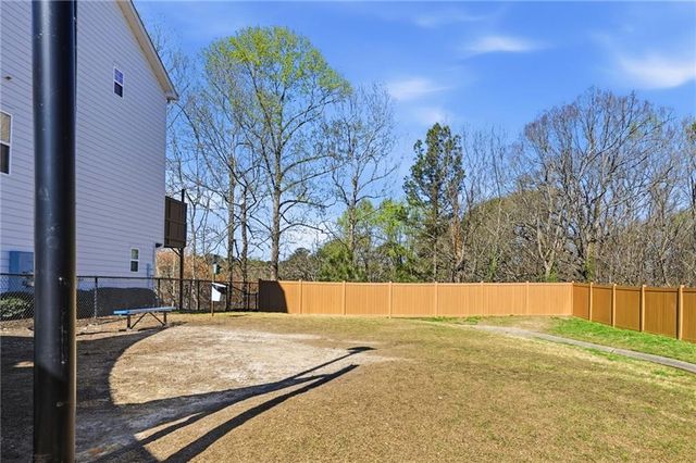 1649 Liberty Parkway NW, Atlanta, GA 30318