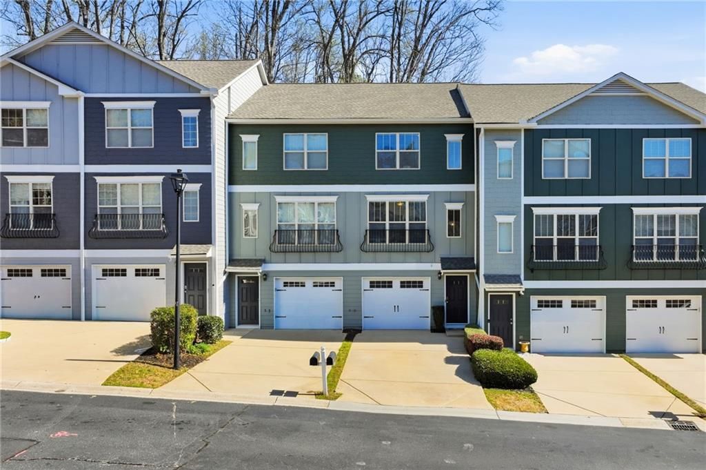 1649 Liberty Parkway NW, Atlanta, GA 30318