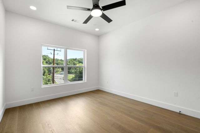 401 Cedar Forest Dr, Nashville, TN 37221