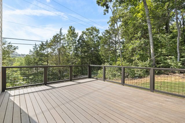 401 Cedar Forest Dr, Nashville, TN 37221