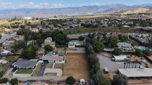 31812 Hutto Lane, Yucaipa, CA 92399