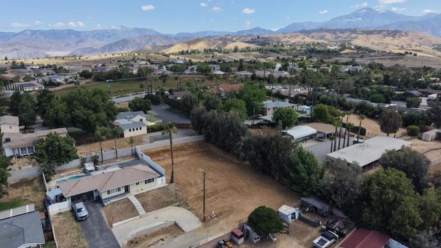 31812 Hutto Lane, Yucaipa, CA 92399