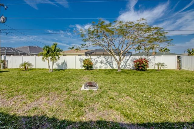 4136 SW 9th PL, Cape Coral, FL 33914