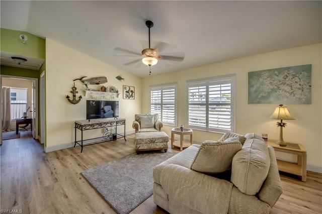 4136 SW 9th PL, Cape Coral, FL 33914