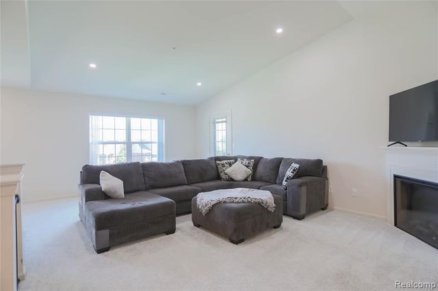 21984 Andover Drive, Macomb, MI 48042
