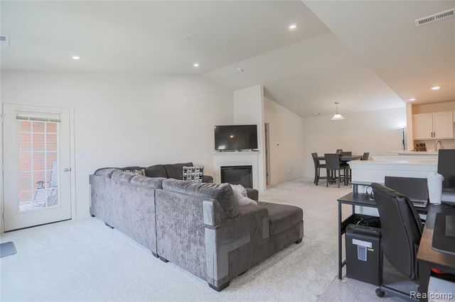 21984 Andover Drive, Macomb, MI 48042