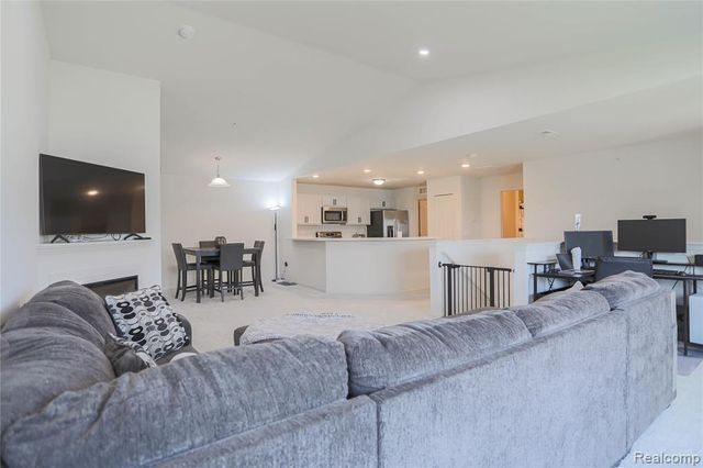 21984 Andover Drive, Macomb, MI 48042