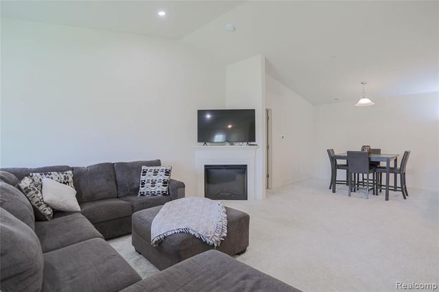 21984 Andover Drive, Macomb, MI 48042