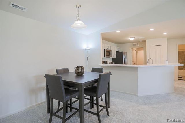 21984 Andover Drive, Macomb, MI 48042