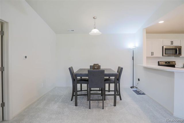 21984 Andover Drive, Macomb, MI 48042