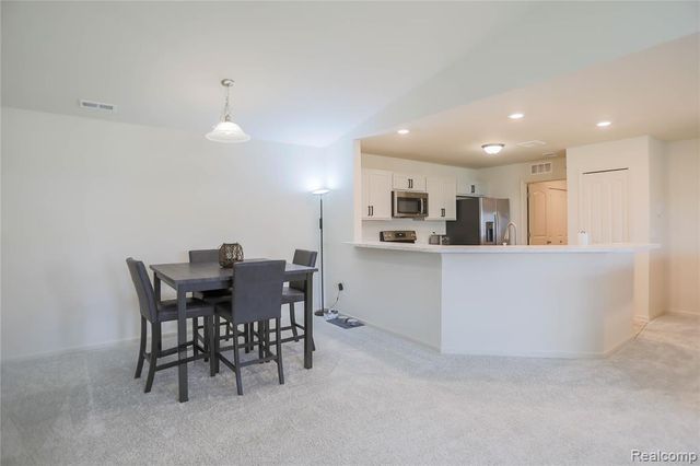 21984 Andover Drive, Macomb, MI 48042