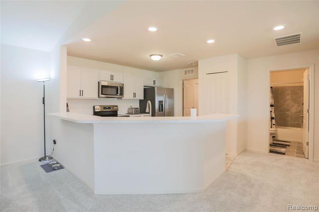 21984 Andover Drive, Macomb, MI 48042