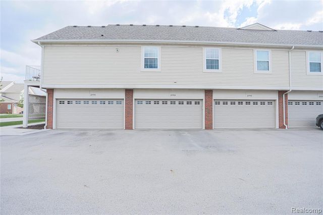 21984 Andover Drive, Macomb, MI 48042