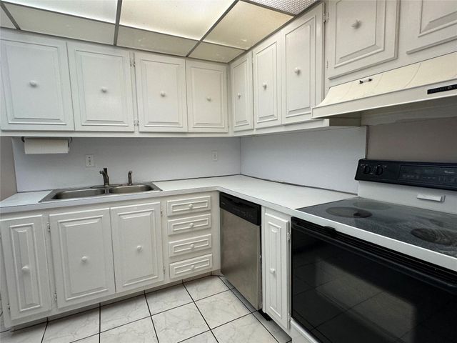 6229 Bay Club Drive 4, Fort Lauderdale, FL 33308