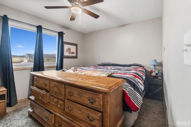 2804 E Lapoint Drive, Milford, IN 46542