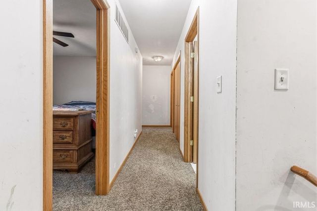 2804 E Lapoint Drive, Milford, IN 46542