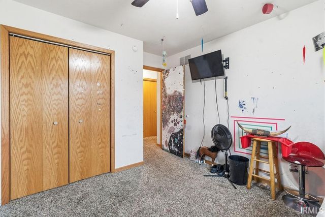 2804 E Lapoint Drive, Milford, IN 46542