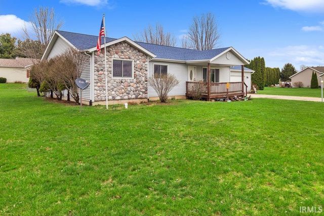 2804 E Lapoint Drive, Milford, IN 46542