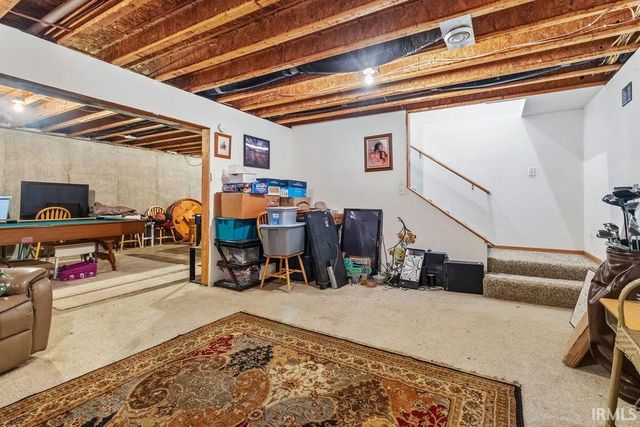 2804 E Lapoint Drive, Milford, IN 46542