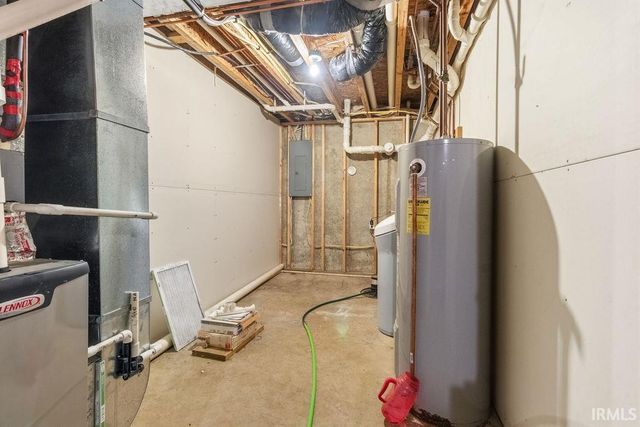 2804 E Lapoint Drive, Milford, IN 46542