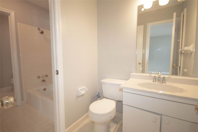 12641 Huntingwick Drive 175, Houston, TX 77024