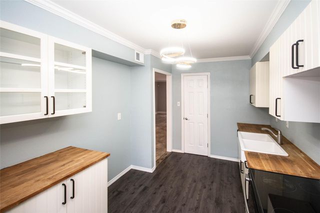 12641 Huntingwick Drive 175, Houston, TX 77024