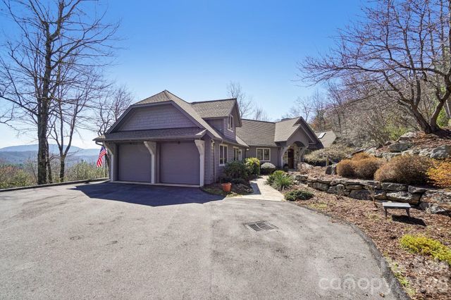 133 Falls Summit Road, Hendersonville, NC 28739