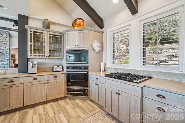 133 Falls Summit Road, Hendersonville, NC 28739