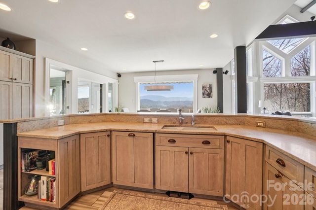 133 Falls Summit Road, Hendersonville, NC 28739