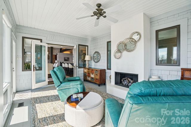 133 Falls Summit Road, Hendersonville, NC 28739