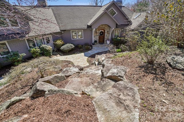 133 Falls Summit Road, Hendersonville, NC 28739