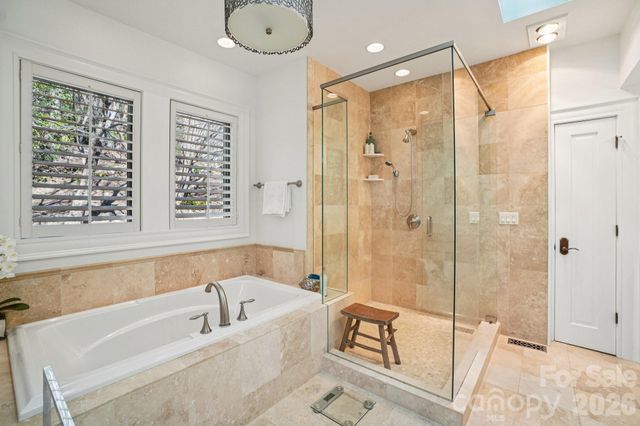 133 Falls Summit Road, Hendersonville, NC 28739