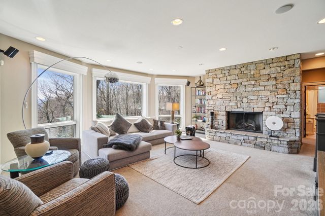 133 Falls Summit Road, Hendersonville, NC 28739