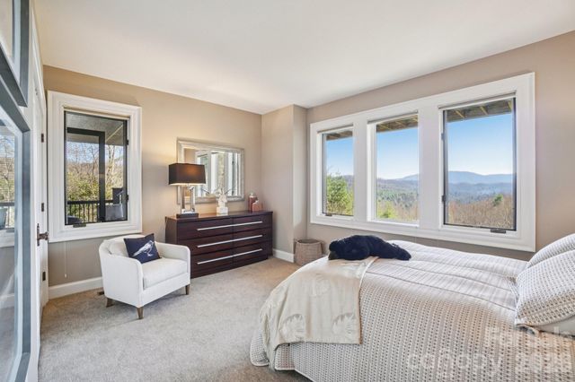 133 Falls Summit Road, Hendersonville, NC 28739
