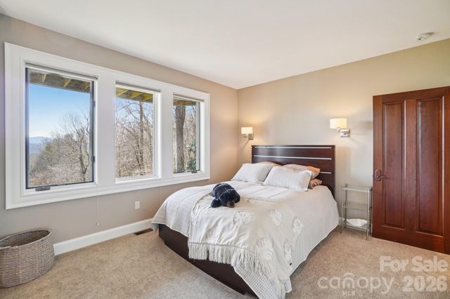133 Falls Summit Road, Hendersonville, NC 28739