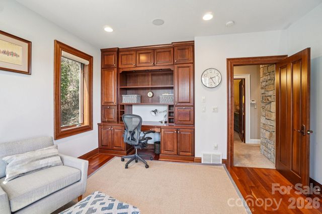 133 Falls Summit Road, Hendersonville, NC 28739