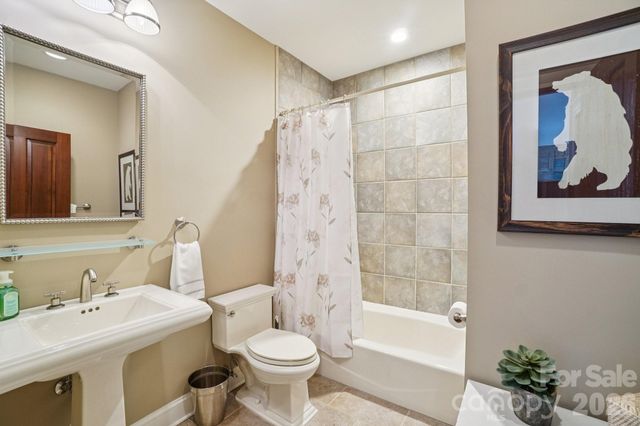 133 Falls Summit Road, Hendersonville, NC 28739