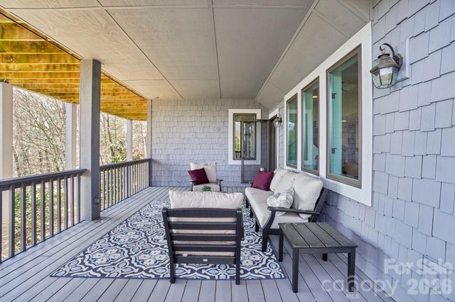 133 Falls Summit Road, Hendersonville, NC 28739