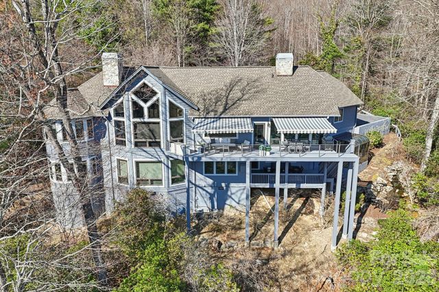 133 Falls Summit Road, Hendersonville, NC 28739