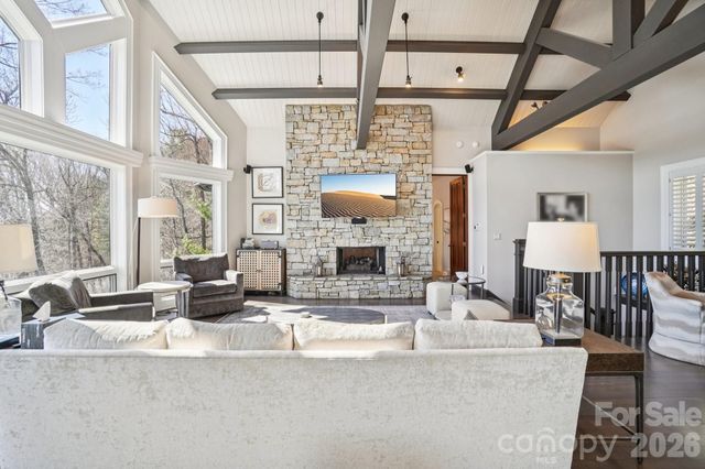 133 Falls Summit Road, Hendersonville, NC 28739