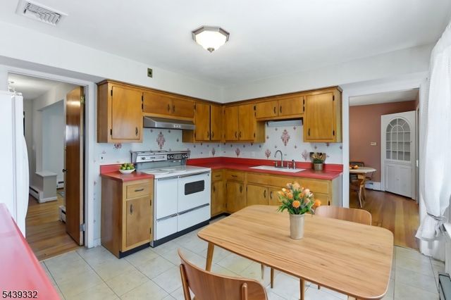 52 Manger Rd, West Orange Twp., NJ 07052