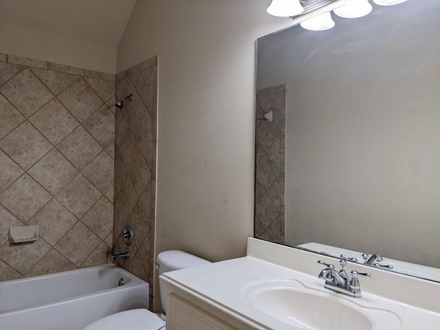 13610 Orchard Wind Lane, Pearland, TX 77584