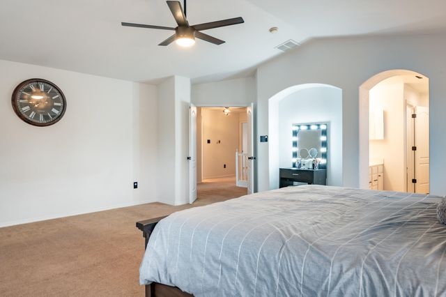 2419 Meadow Gate Trail SW, Albuquerque, NM 87121