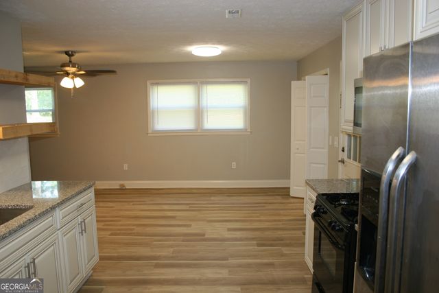 105 Deep Forest Lane, Fayetteville, GA 30215