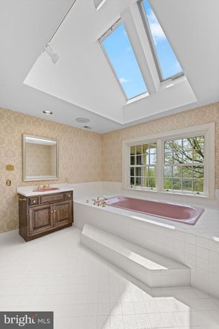 2062 GENERAL ALEXANDER DR, Malvern, PA 19355