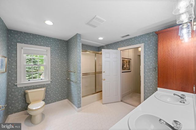 2062 GENERAL ALEXANDER DR, Malvern, PA 19355
